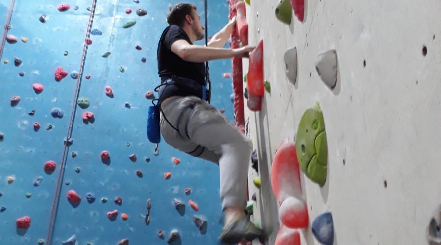 Climber attempting Speed Climb