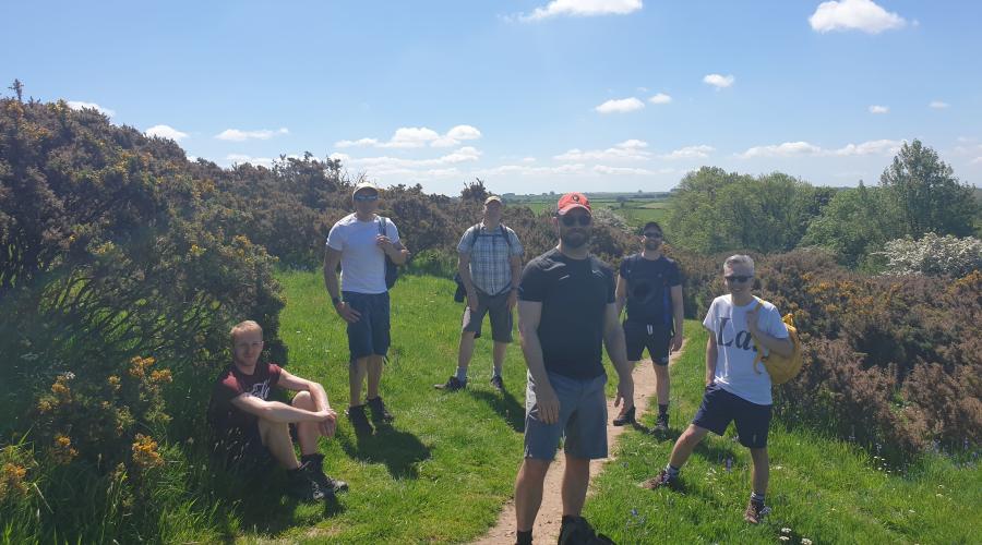 2021 group picture on the path up to Beacon Batch