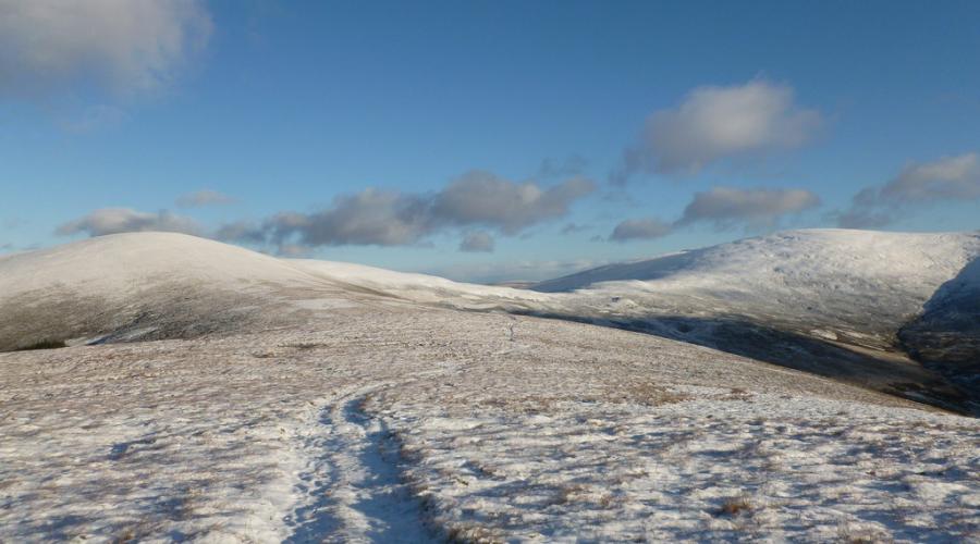 Col below Middle Hill