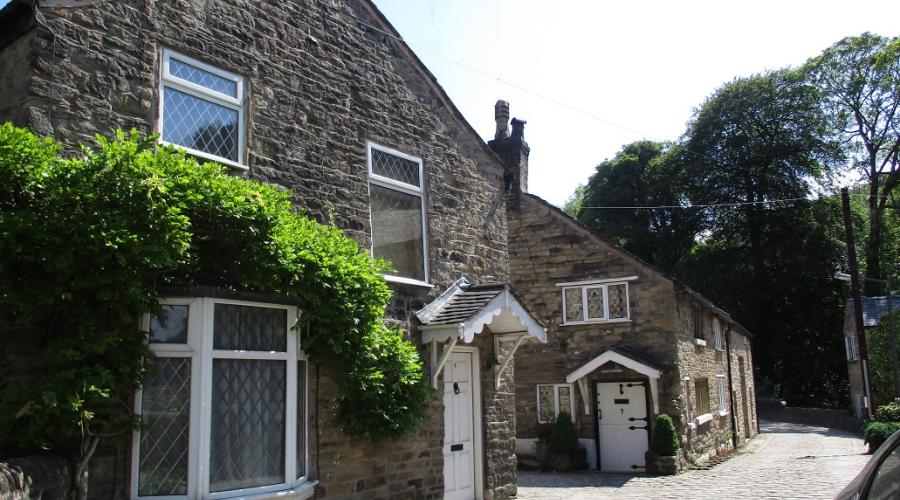 Houses on Low Lea Road