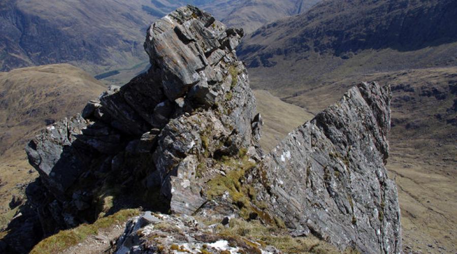 Pinnacles on the Forcan Ridge