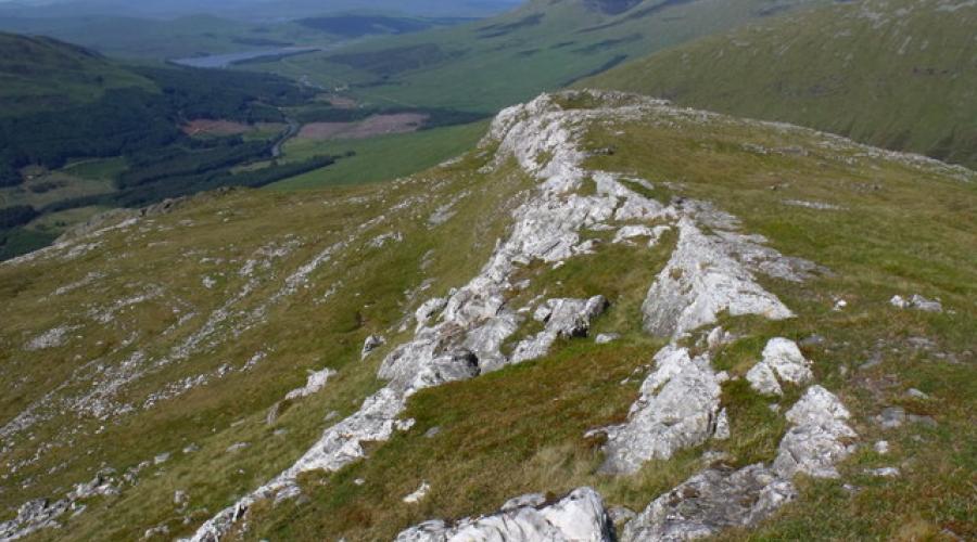 Quartzite Dyke on Beinn Udlaidh