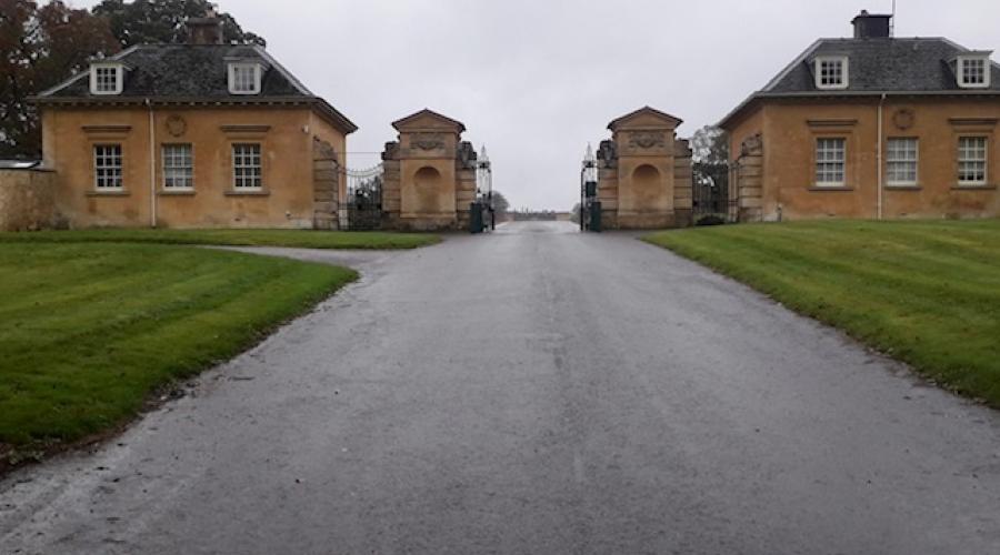 Manor House Gates