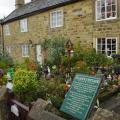 Plague Cottages Eyam (C) Stephen McKay Geograph CC2.0